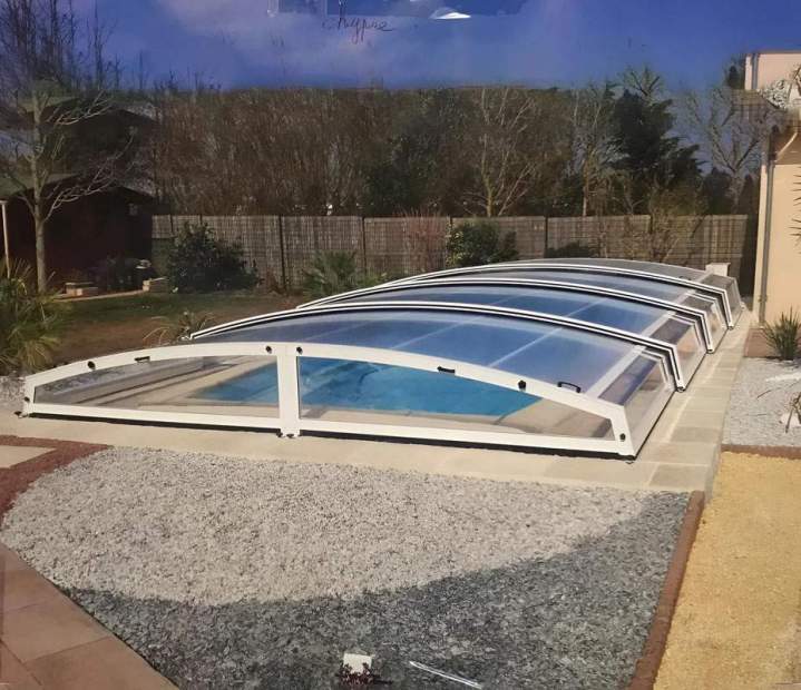 Installation d'abris de piscine à Valence